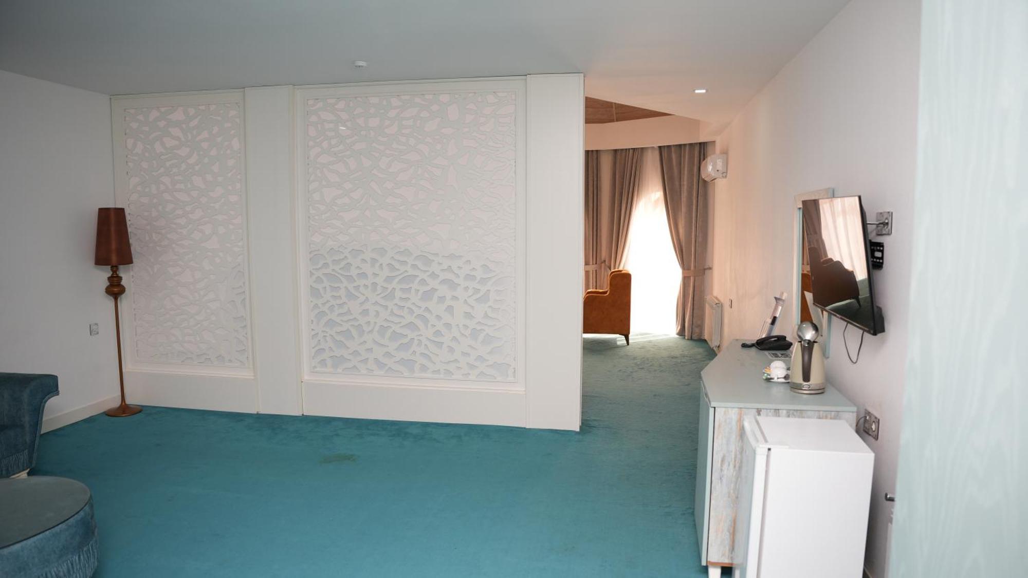 Maricel Astara Resort Hotel ภายนอก รูปภาพ